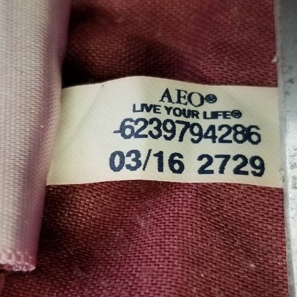 American Eagle jeans maroons 6 crop raw edge - Picture 11 of 13